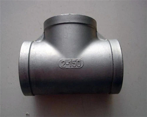 Acero aleado de níquel B 564 UNS N 04400 / N 06600 / N 10276 / N 02200 / N 08800 Tee roscado