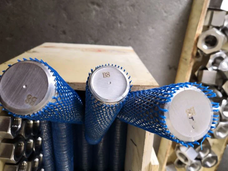 ASTM A 193  B 8  Tornillo de rosca completa 1 1 / 8  Pulgada * 170 mm