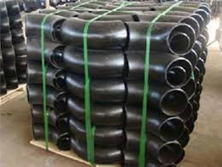 Montaje de tubería soldada a tope de acero al carbono Codo de 90 grados